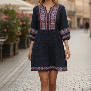 EUC Skies Are Blue Size Medium Beautiful Bohemian Embroidered Dress!!